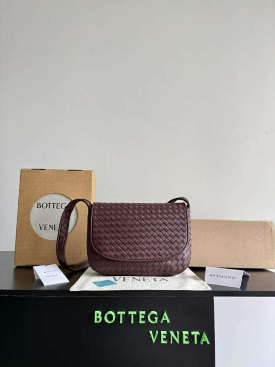 Picture of Bottega Veneta Handbags _SKUfw239241233fw